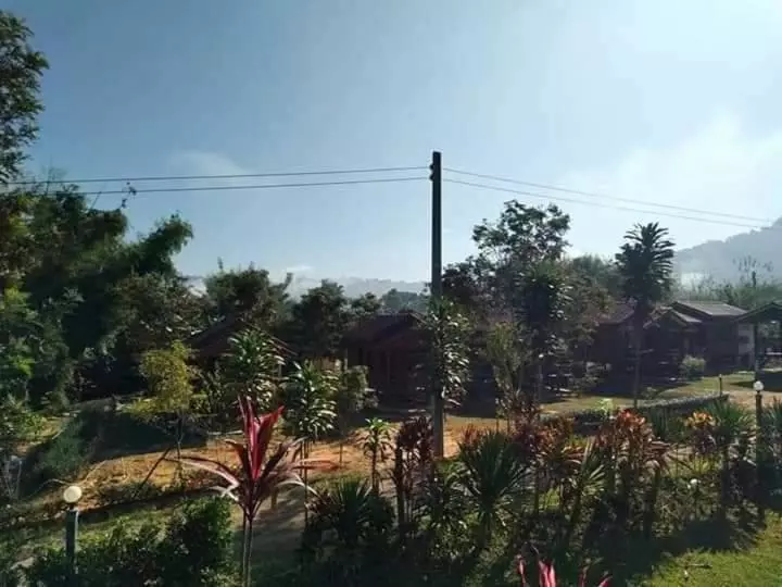 Lomakeskus บ้านในสายหมอกบุญแจ้งโฮมสเตย์