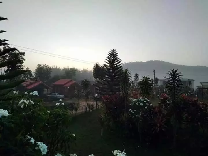 Lomakeskus บ้านในสายหมอกบุญแจ้งโฮมสเตย์