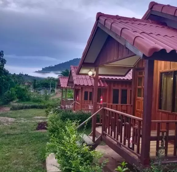 Lomakeskus บ้านในสายหมอกบุญแจ้งโฮมสเตย์