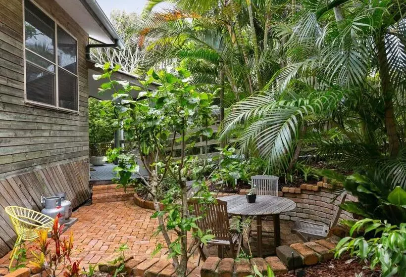 18 Adams St The Beach Shack Fabulous Location Close To The Beach