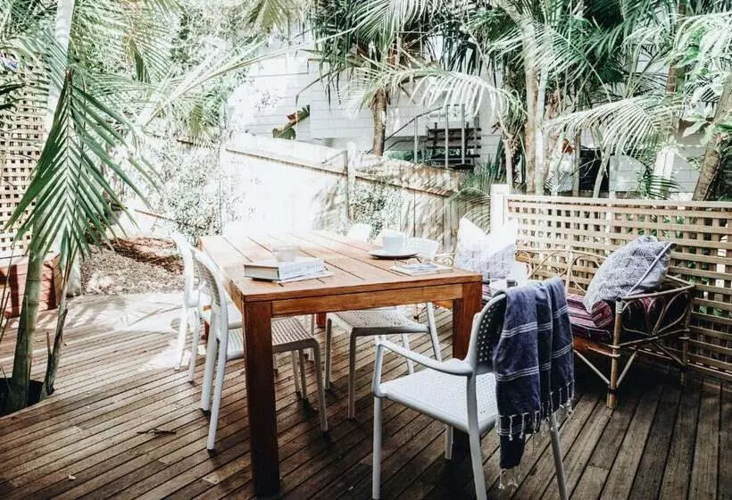 18 Adams St The Beach Shack Fabulous Location Close To The Beach