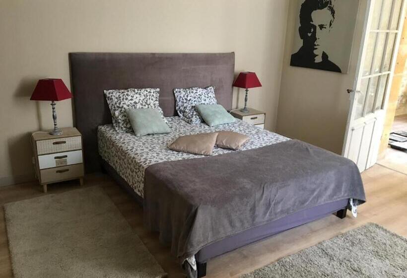 Bed and Breakfast Un Jardin En Ville