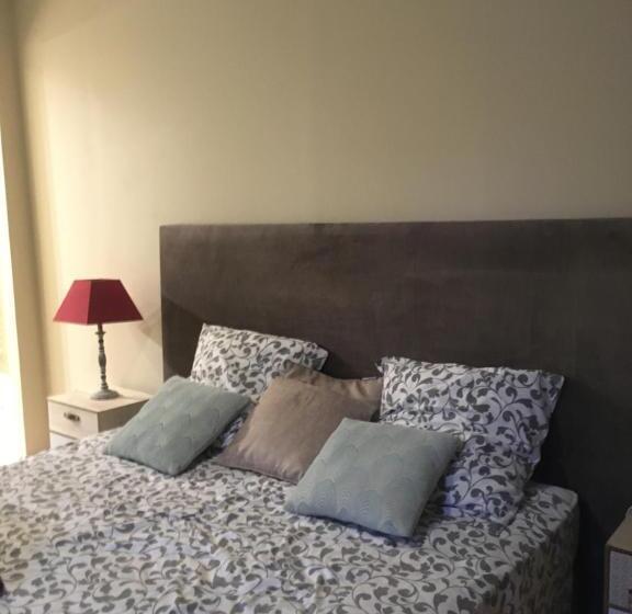 Bed and Breakfast Un Jardin En Ville