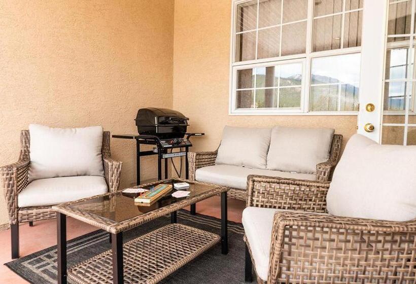 Cozy Fairmont Hot Springs 1br Condo