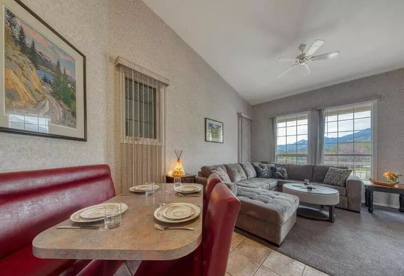 Cozy Fairmont Hot Springs 1br Condo