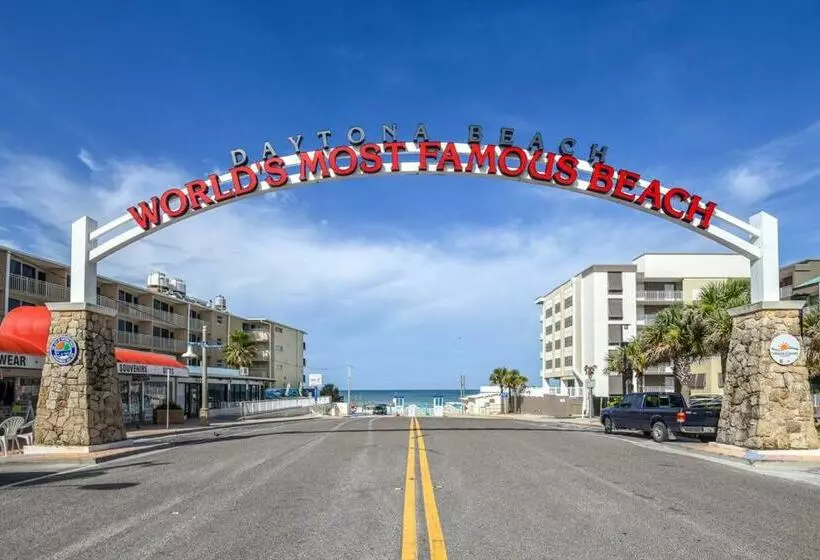Daytona Condo With Beautiful Ocean And City View