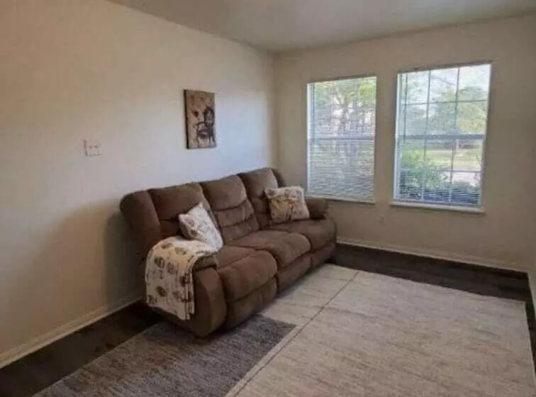 Entire Gorgeous Residential House,10 Min From Fort Hood Airport