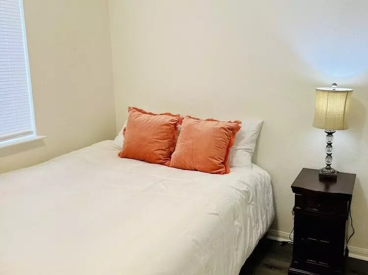 Entire Gorgeous Residential House,10 Min From Fort Hood Airport