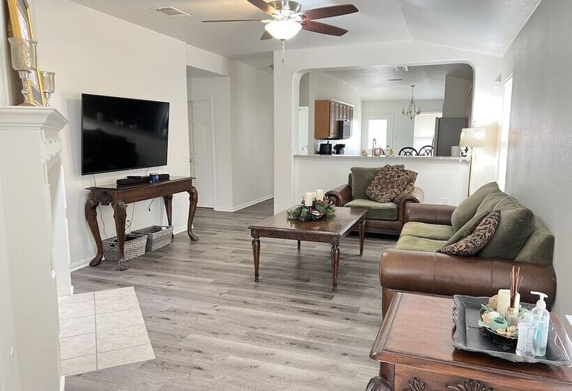 Entire Gorgeous Residential House,10 Min From Fort Hood Airport