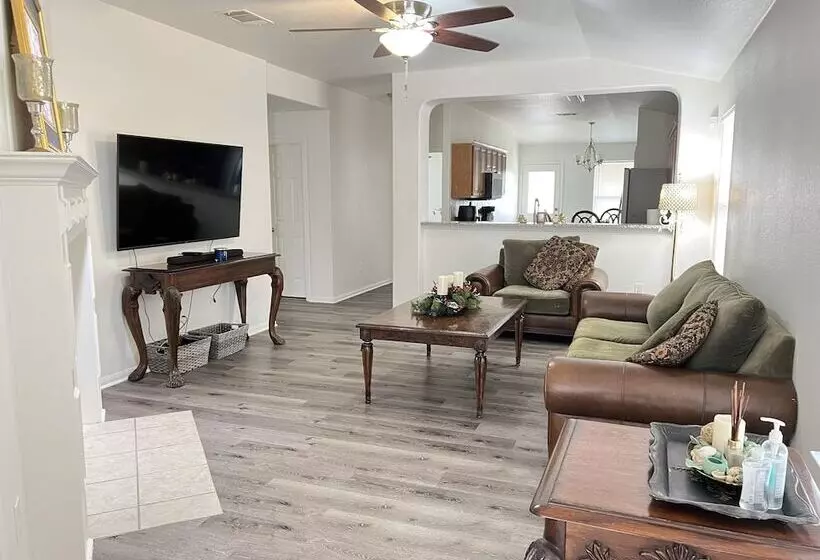 Entire Gorgeous Residential House,10 Min From Fort Hood Airport