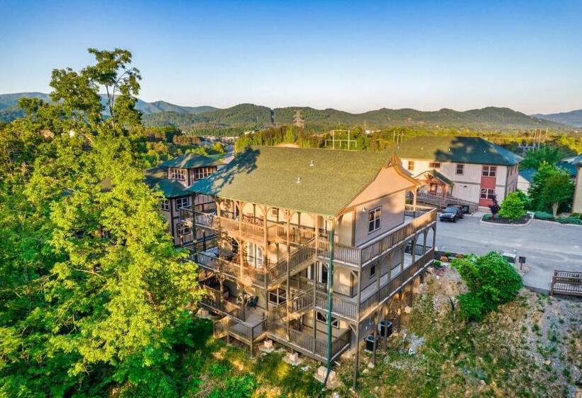 Holiday Special, Theater, Hot Tub, Game Room, 5mins To Dollywood