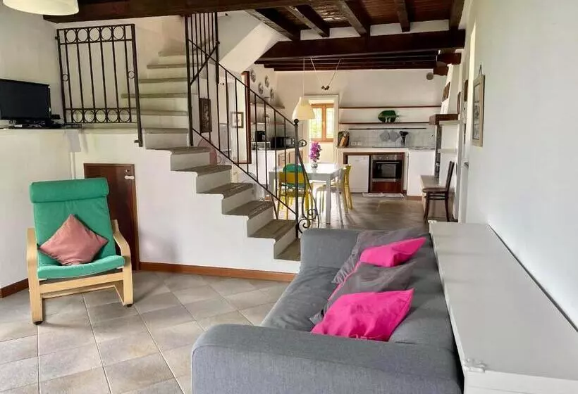 ホテル Agriturismo Valsiniga