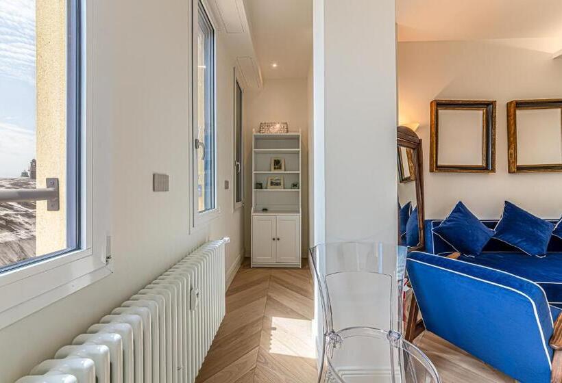 Montenapoleone   Charming Apartment