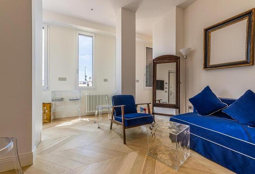 Montenapoleone   Charming Apartment