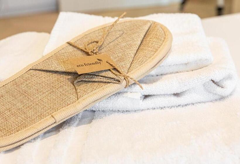 Montenapoleone   Charming Apartment