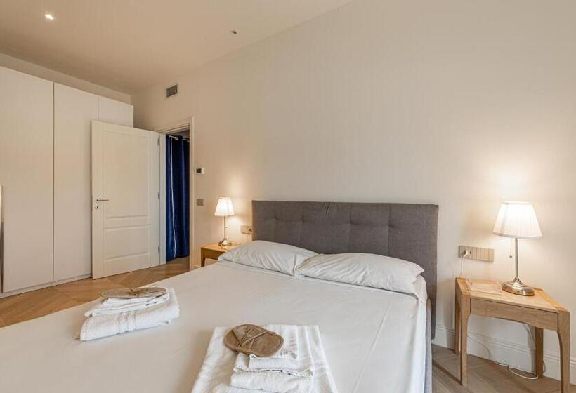 Montenapoleone   Charming Apartment