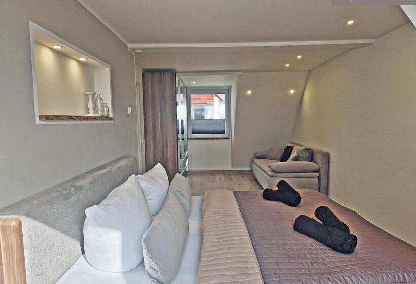 Feelgood 212 Qm Ferienhaus Mit 2 Apartments   Garten, Grill & Sauna!