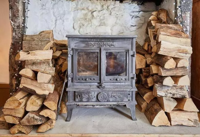 Host & Stay   Elliott Terrace