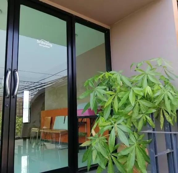 ホテル ศรีกรุงดีลักซ์โฮเตล