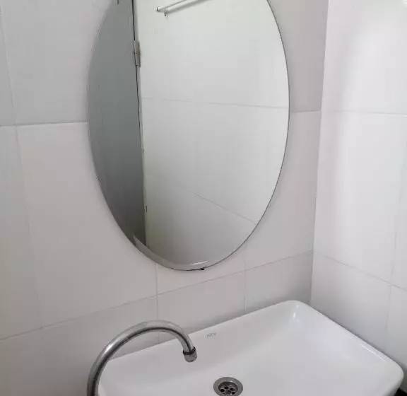 ホテル ศรีกรุงดีลักซ์โฮเตล