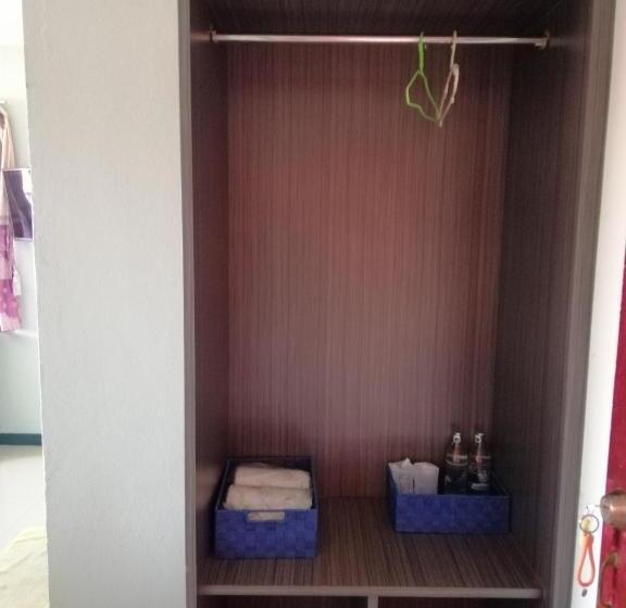 Отель ศรีกรุงดีลักซ์โฮเตล