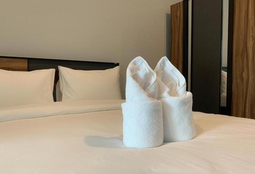 Hotel โรงแรมกอดหมอน