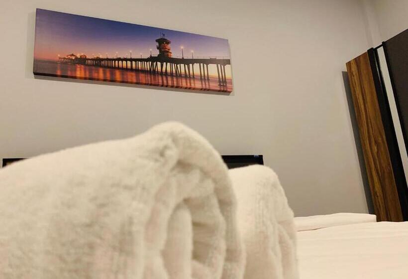 Hotel โรงแรมกอดหมอน