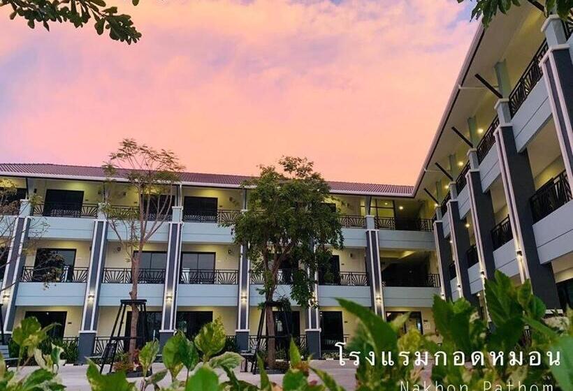 Hotel โรงแรมกอดหมอน