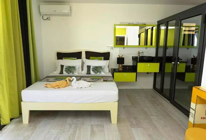 La Baie Des Bambous Sfx