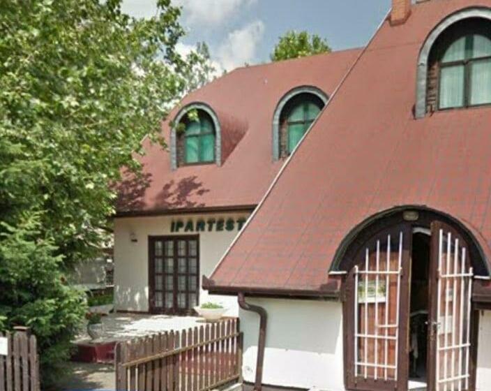 بنسيون Centrum Apartman