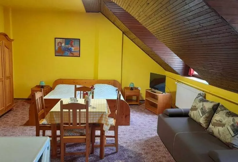 ペンション Centrum Apartman