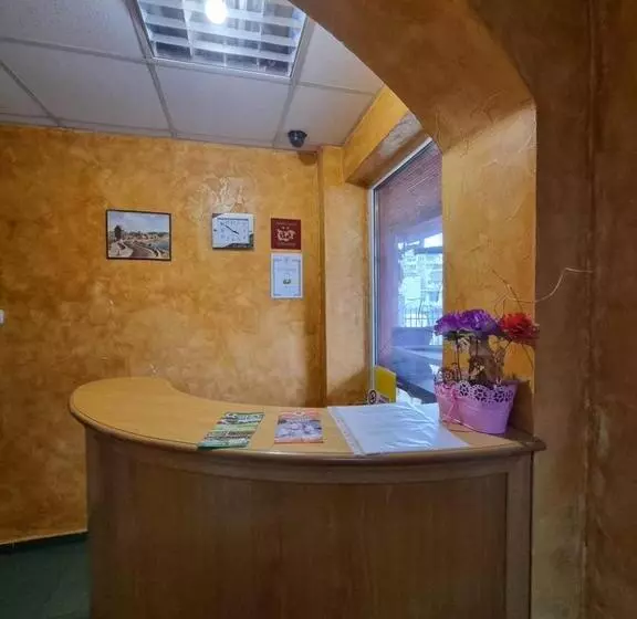 ペンション Family Hotel Rujeta семеен хотел ружета   идеален център