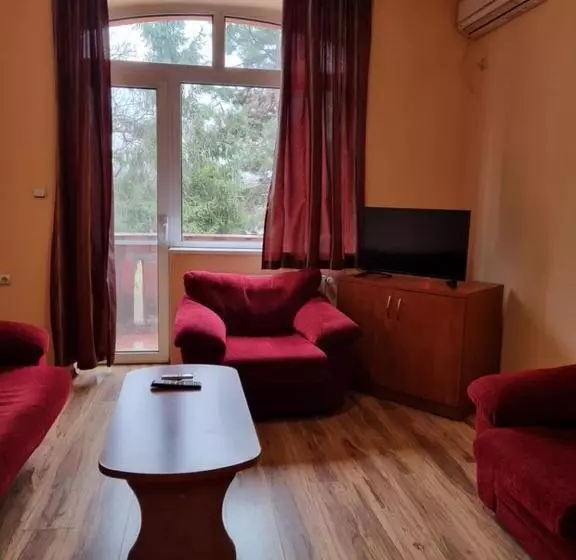 ペンション Family Hotel Rujeta семеен хотел ружета   идеален център