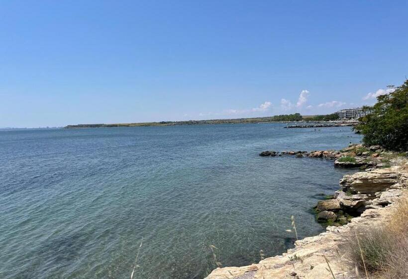 Penthouse Panorama Sea View Apt. Pomorie