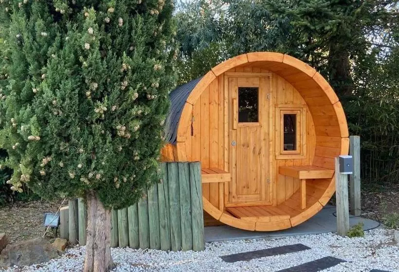 Adorable Guest House Avec Balnéo Et Piscine