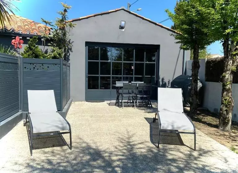 Adorable Guest House Avec Balnéo Et Piscine