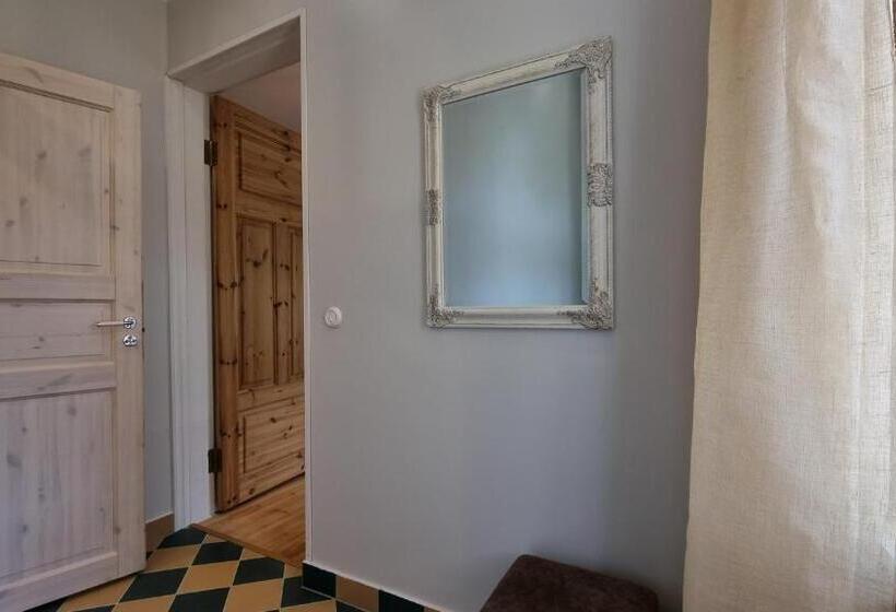 Aia Center Apartment With Sauna