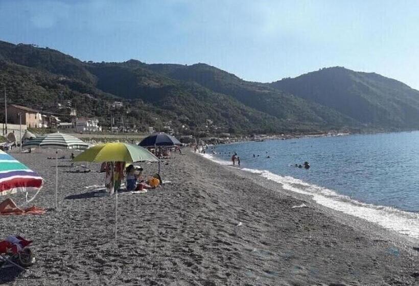 Casa Vacanza Gioiosa Sea