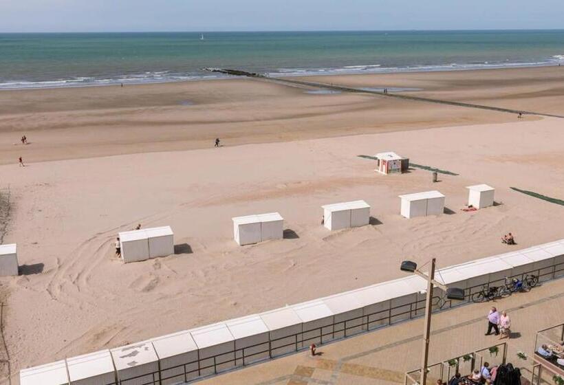 Corner Apartment With Fantastic Sea View