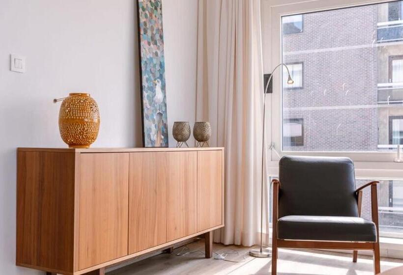 Corner Apartment With Fantastic Sea View