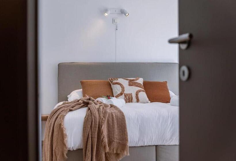 Corner Apartment With Fantastic Sea View