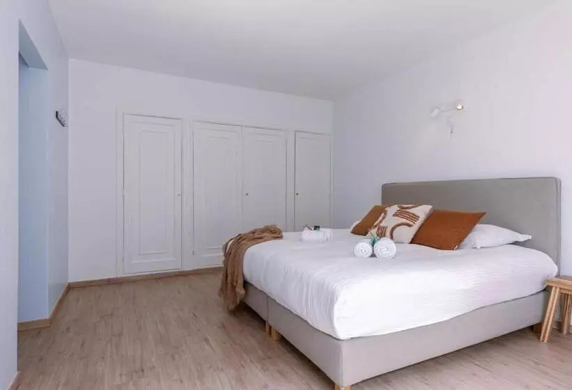 Corner Apartment With Fantastic Sea View