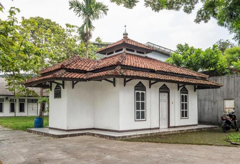 Reddoorz At Hotel Padjajaran Tasikmalaya