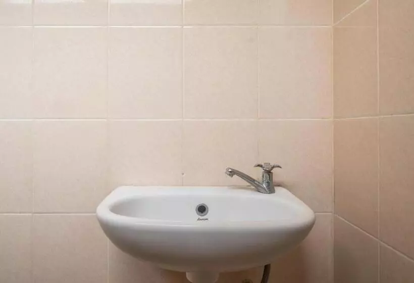 Reddoorz At Hotel Padjajaran Tasikmalaya