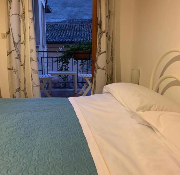 پانسیون B&b La Camelia