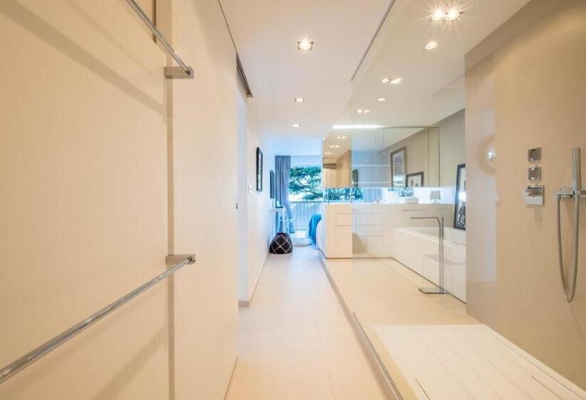 Elegant 3 Room Apartment With Terrace Pool & Island Views