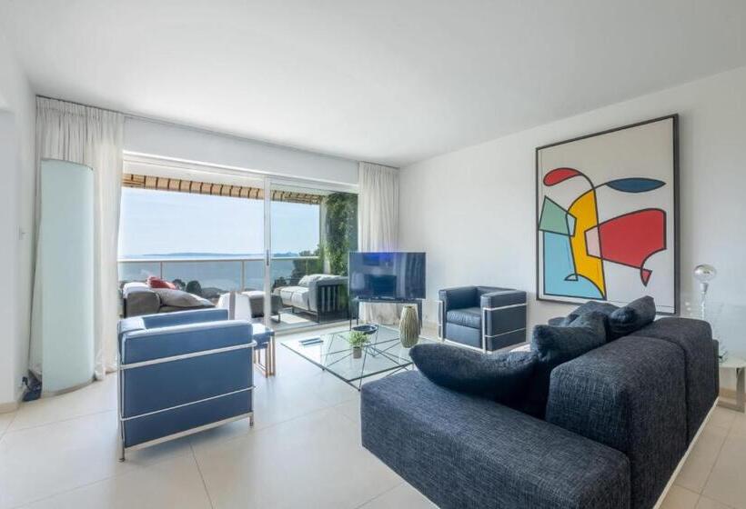 Elegant 3 Room Apartment With Terrace Pool & Island Views