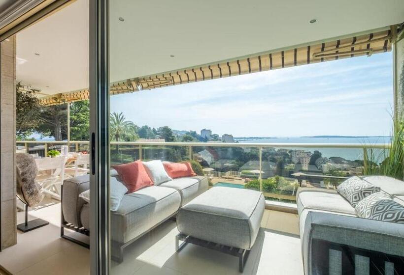 Elegant 3 Room Apartment With Terrace Pool & Island Views