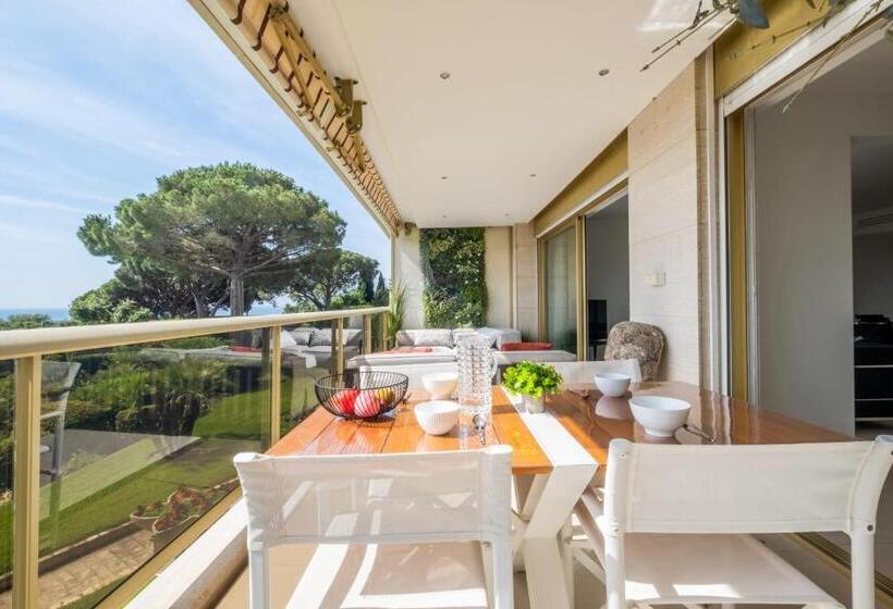 Elegant 3 Room Apartment With Terrace Pool & Island Views