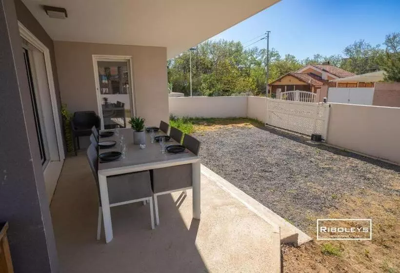 Grand T3 Neuf Climatisé Avec Wifi à 100m De La Plage